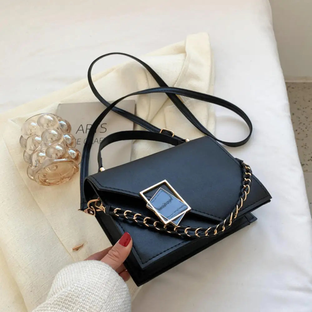 Elevate Your Style with the 2023 Fashionable Half Moon Crossbody Bag - Versatile and Chic for Every Occasion