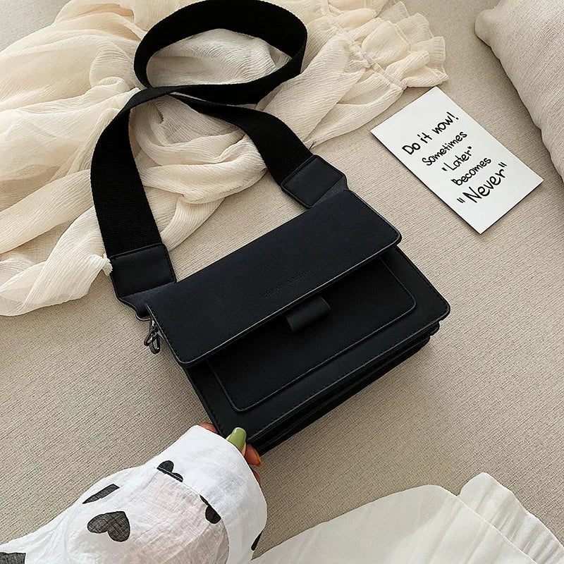 Elevate Your Style with the 2023 Fashionable Half Moon Crossbody Bag - Versatile and Chic for Every Occasion