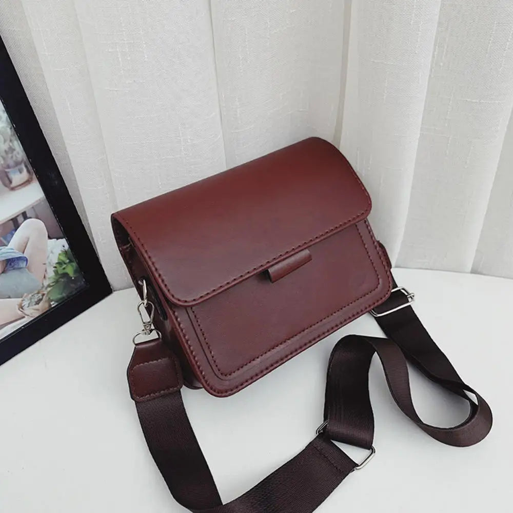 Elevate Your Style with the 2023 Fashionable Half Moon Crossbody Bag - Versatile and Chic for Every Occasion