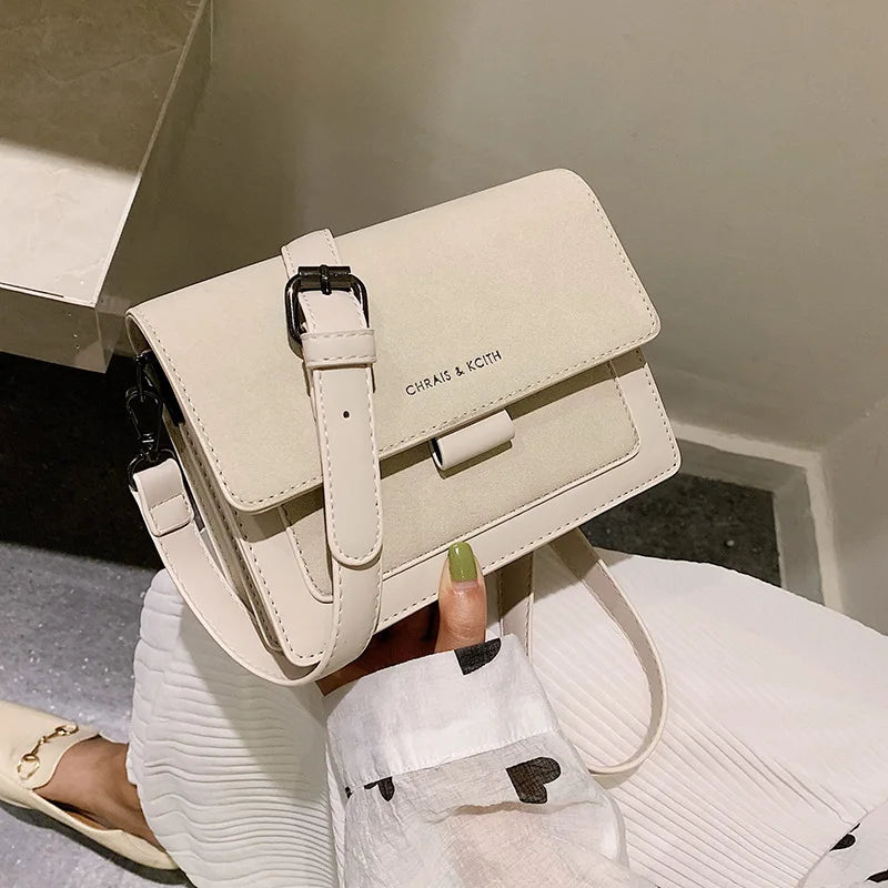 Elevate Your Style with the 2023 Fashionable Half Moon Crossbody Bag - Versatile and Chic for Every Occasion
