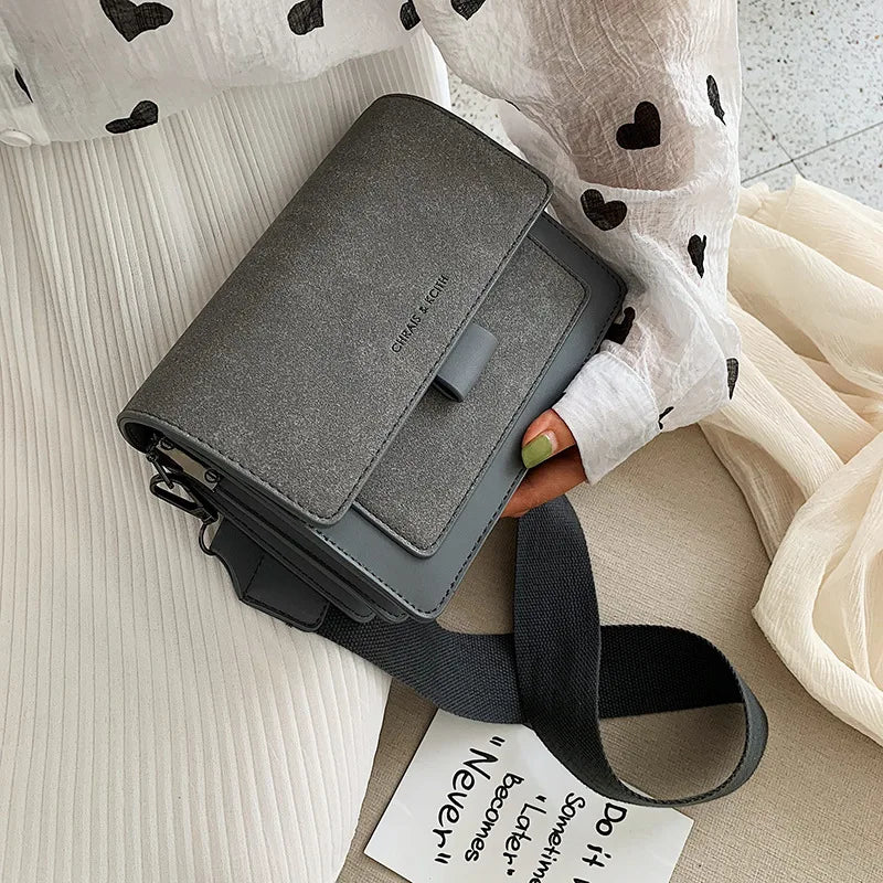 Elevate Your Style with the 2023 Fashionable Half Moon Crossbody Bag - Versatile and Chic for Every Occasion